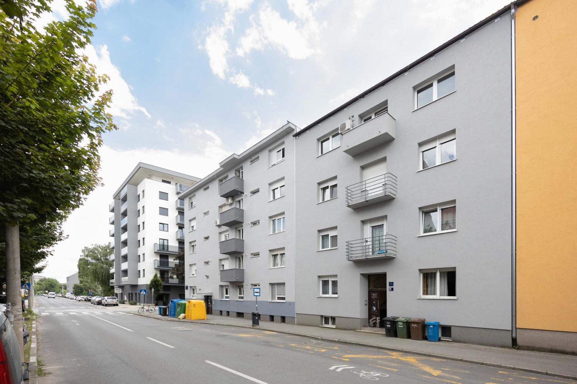 Modern Near Center Apartman